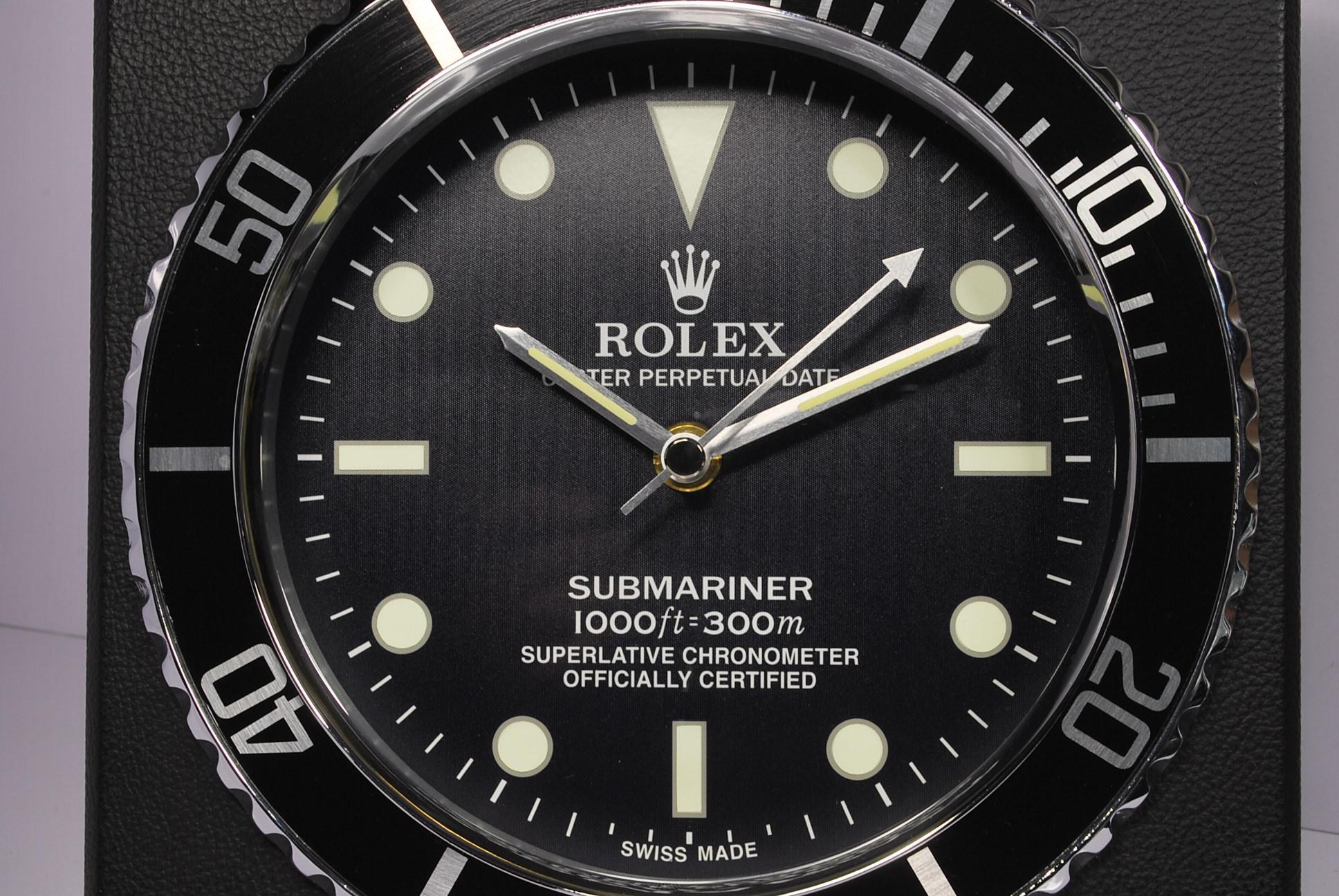 RolexSubmarinerDesk3